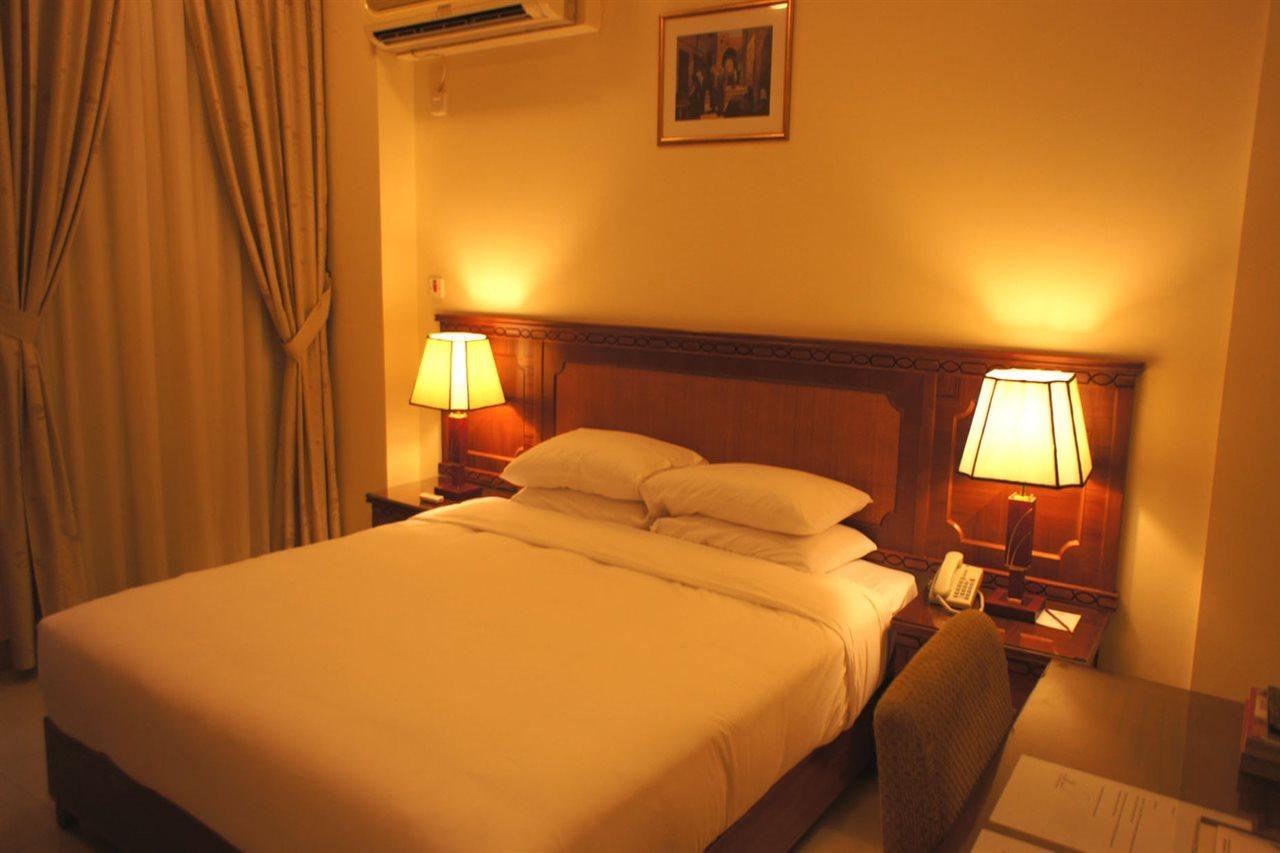 Al Muntazah Plaza Hotel Doha Buitenkant foto